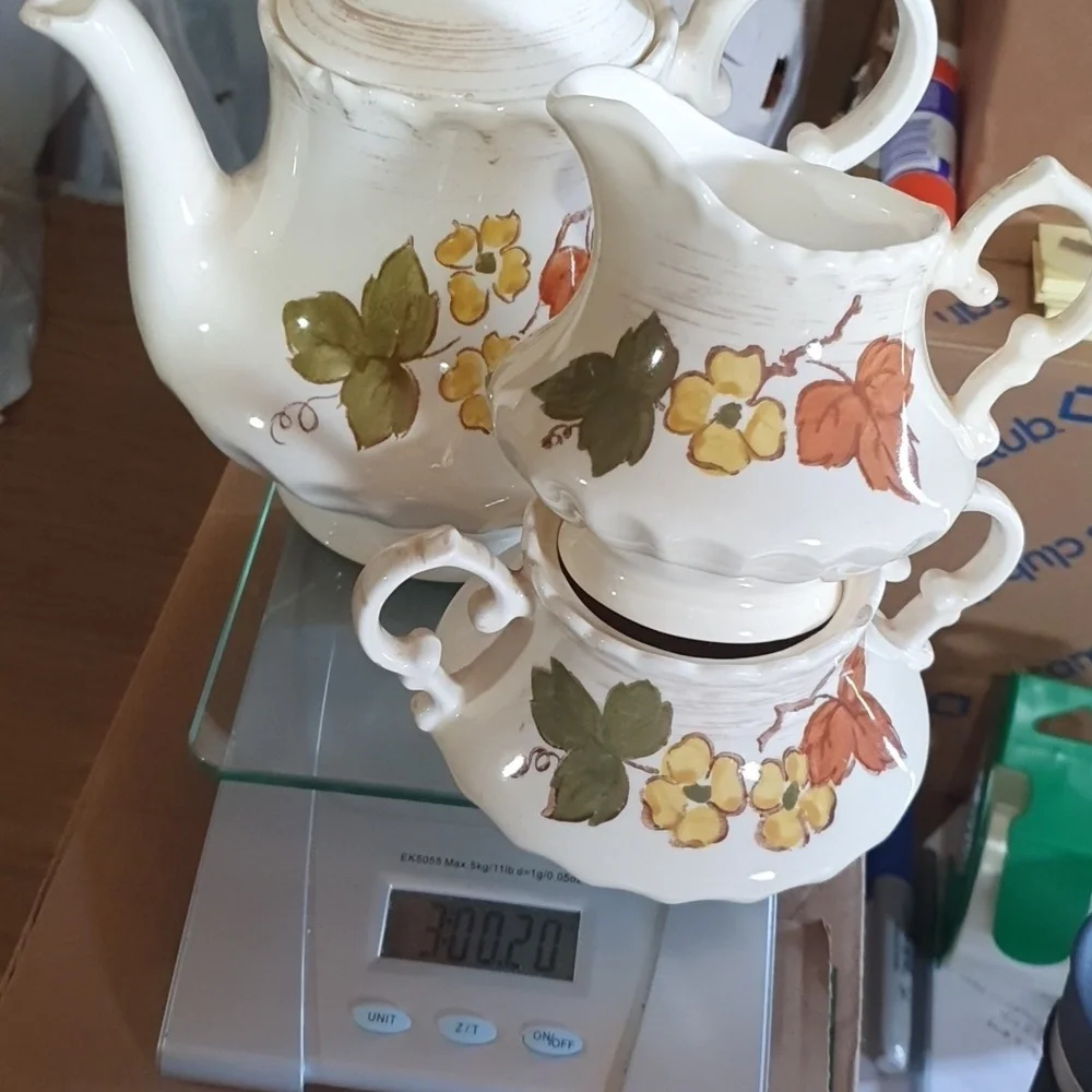 True Vintage 1950s teapot creamer sugar bowl set 1930s 1940s
